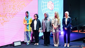 wag aa podium sfe03412 copia simone ferraro ph